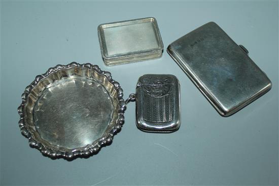 Silver snuff box, silver vesta, silver cigarette case and 2 silver pin dishes